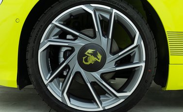 Abarth 500e Scorpionissima Cabrio 28