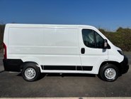 Peugeot Boxer 333 L1 H1 120 ps BlueHdi Professional - Sat Nav & Air Con 9