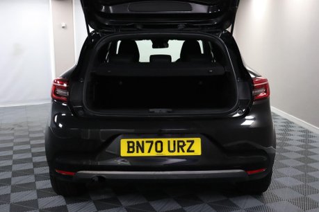 Renault Clio ICONIC TCE BOSE 14