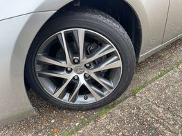 Lexus Is 2.5 IS 300h Advance CVT 4dr 3