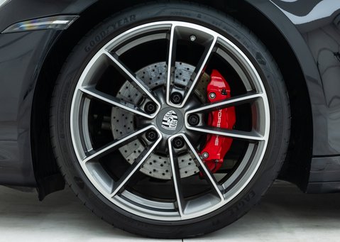 Porsche 911 Carrera 4S (992) 