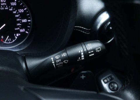 Nissan Juke 1.0 Juke N-Connecta DiG-T Semi-Auto 5dr 35