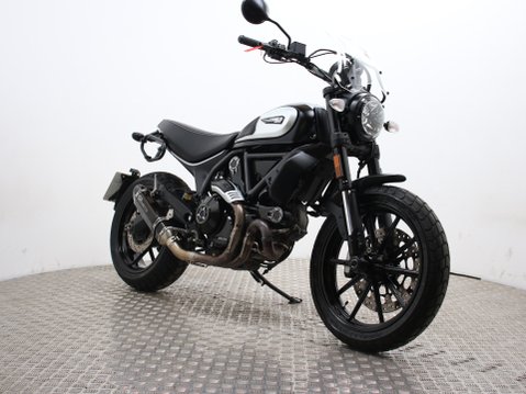 Ducati Scrambler 800 SCRAMBLER ICON DARK 3