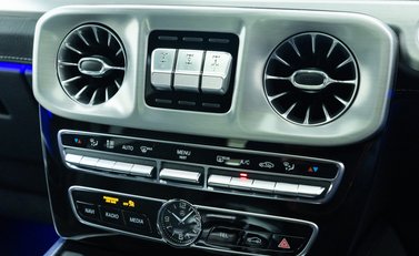 Mercedes-Benz G Class G400d AMG LINE PREMIUM PLUS 20