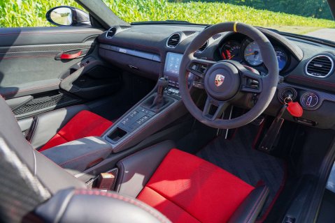 Porsche 718 Spyder RS 9