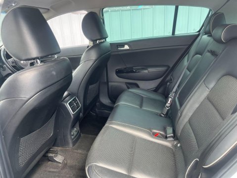 Kia Sportage 1.7 CRDi 3 Euro 6 (s/s) 5dr 43