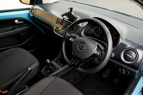Volkswagen Up R-LINE