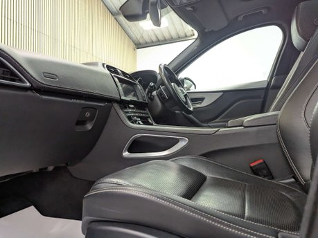 Jaguar F-Pace 2.0 F-PACE R-Sport AWD D Auto 4WD 5dr 36