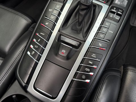 Porsche Macan 3.0 TD V6 S PDK 4WD Euro 6 (s/s) 5dr 27