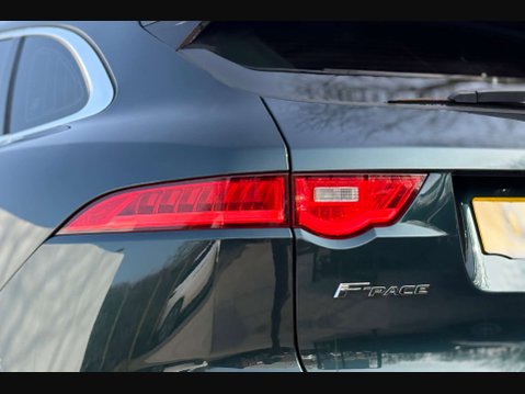 Jaguar F-Pace 2.0 F-Pace Portfolio AWD D Auto 4WD 5dr 39