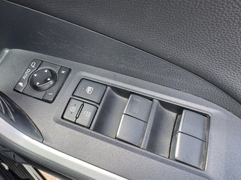 Toyota Rav4 2.5 VVT-h Dynamic CVT Euro 6 (s/s) 5dr 31
