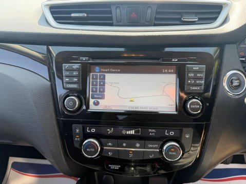 Nissan Qashqai 1.5 dCi N-Connecta SUV 5dr Diesel Manual 2WD Euro 6 (s/s) (110 ps) 1 OWNER 12