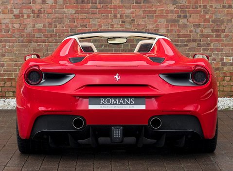 Ferrari 488 Spider 5