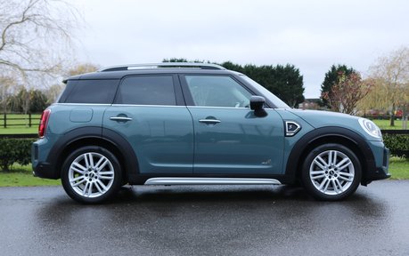 Mini Countryman Cooper S All4 Exclusive - Panoramic Roof, HUD, Harman Kardon and More 1