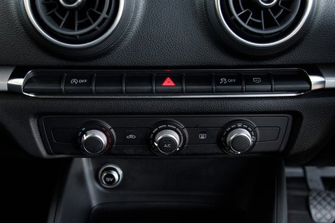 Audi A3 TFSI SE TECHNIK 36