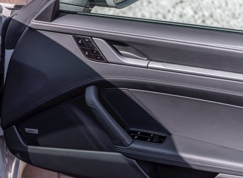 Porsche 911 (992) Carrera 4S 23