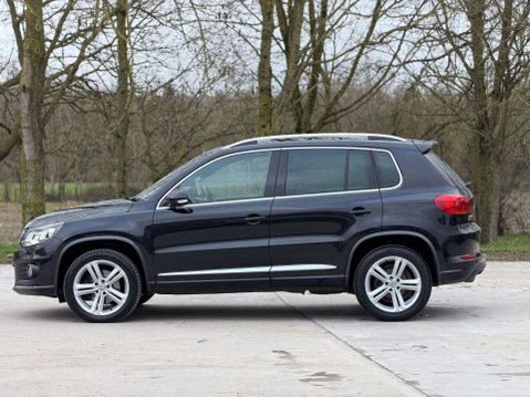 Volkswagen Tiguan 2.0 Tiguan R-Line TDI BlueMotion Technology 4Motion Semi-Auto 4WD 5dr 16