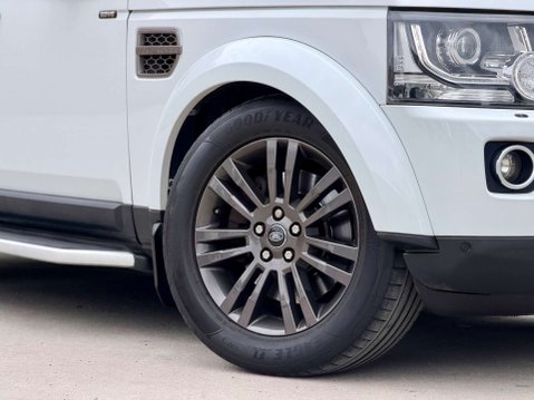 Land Rover Discovery 3.0 Discovery Graphite SDV6 Auto 4WD 5dr 6