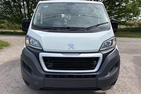Peugeot Boxer 335 2.2 Hdi 130 ps Crew Cab Tipper - Air Con - Ex MOD 10