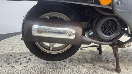 Lexmoto Valencia 2013 8K RUNNING CUSTOM SCOOTER LEARNER SCOOTER 125CC BIKE 12