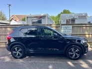 Volvo XC40 2.0 T4 R-DESIGN AWD AUTOMATIC 3