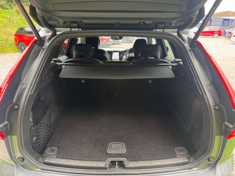 Volvo XC60 2.0 XC60 R-Design B5 MHEV Auto 5dr 46