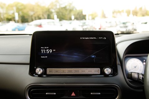 Hyundai KONA PREMIUM 17