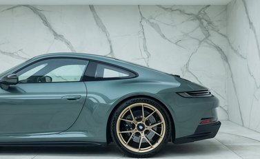 Porsche 911 (992) GT3 Touring 36