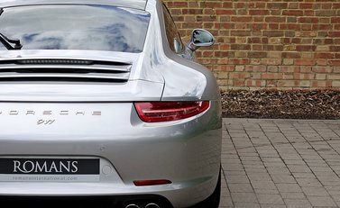 Porsche 911 (991) Carrera 16