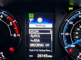 Toyota Hilux 2.8 HI-Luxury Invincible X D-4D 4WD Double Cab Auto 4WD 5dr 30