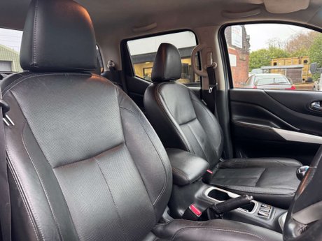 Nissan Navara 2.3 Navara Tekna dCi 4WD 5dr 39