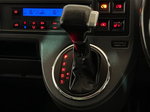 Volkswagen Caravelle EXECUTIVE TDI 16