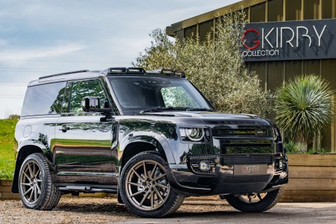 Land Rover Defender D250 X-Dynamic HSE Hard Top Obsidian 1