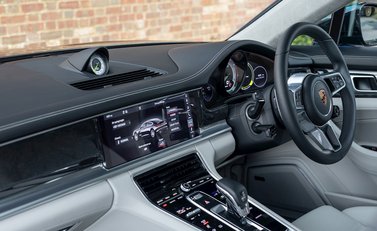 Porsche Panamera Turbo S E-Hybrid 17