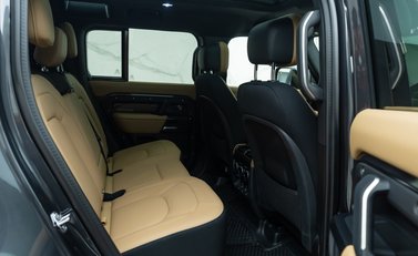 Land Rover Defender 110 X D350 18