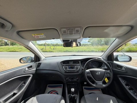 Hyundai i20 1.2 SE Hatchback 5dr Petrol Manual Euro 6 (84 ps) 17
