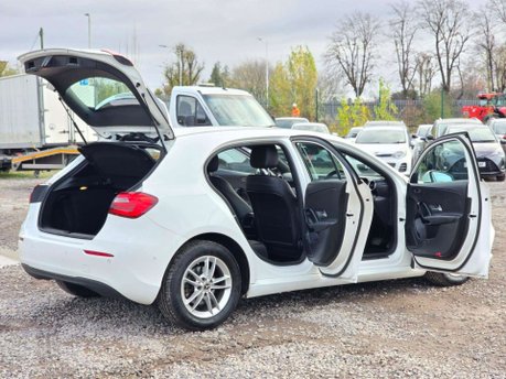 Mercedes-Benz A Class 1.5 A180d SE (Executive) Hatchback 5dr Diesel 7G-DCT Euro 6 (s/s) (116 ps) 17