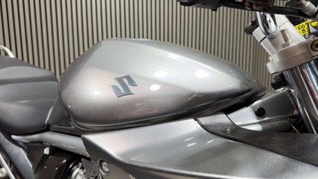 Suzuki Bandit GSF 650 2009 ONLY 13K NEW MOT JUST SERVICED A2 650CC 46