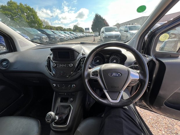 Ford Transit Courier SWB L1H1 Low Roof Sport Air Con Alloy EURO 6 NO VAT 41
