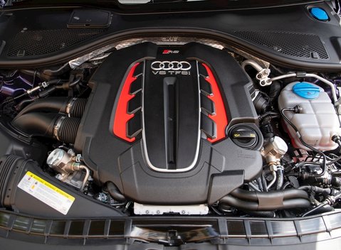 Audi RS6 Avant Performance 30