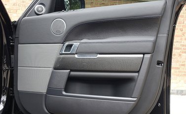 Land Rover Range Rover Sport SVR 5.0 Urban 17