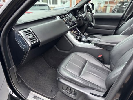Land Rover Range Rover Sport 2.0 P400e HSE DYNAMIC 12