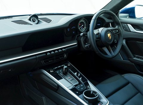 Porsche 911 (992) Turbo S 14