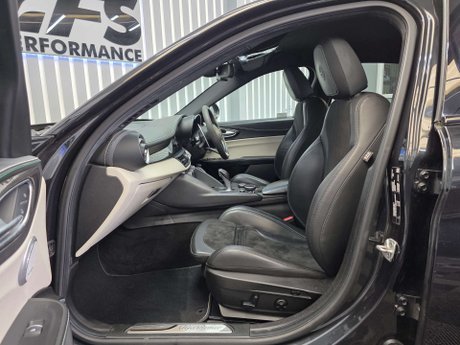 Alfa Romeo Giulia 2.9 V6 Bi-Turbo Quadrifoglio Saloon 4dr Petrol Auto Euro 6 (s/s) (510 ps) 43