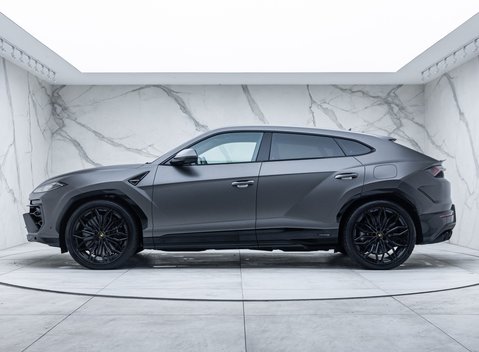 Lamborghini Urus SE 5