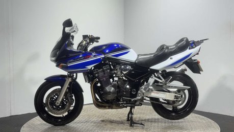 Suzuki Bandit 1200 2005 ONLY 21K NEW MOT SERVICED VERY CLEAN ICONIC MK2 NAKED 4