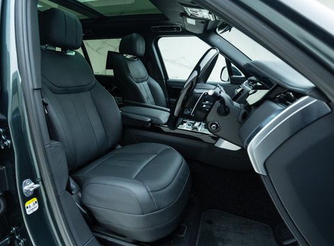 Land Rover Range Rover P530 Autobiography LWB 11