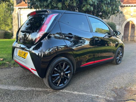 Toyota Aygo VVT-I X-PRESS X-SHIFT 17