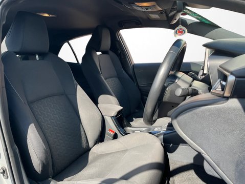 Toyota Corolla 1.8 VVT-i Hybrid Design 5dr CVT 20
