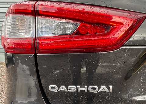 Nissan Qashqai 1.3 DIG-T TEKNA 16
